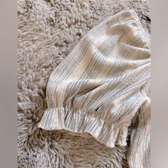 H&M Pinstriped Top M - Picture 7 of 9